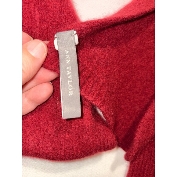 Scarf Ann Taylor burgundy wool blend EUC - Picture 4 of 5